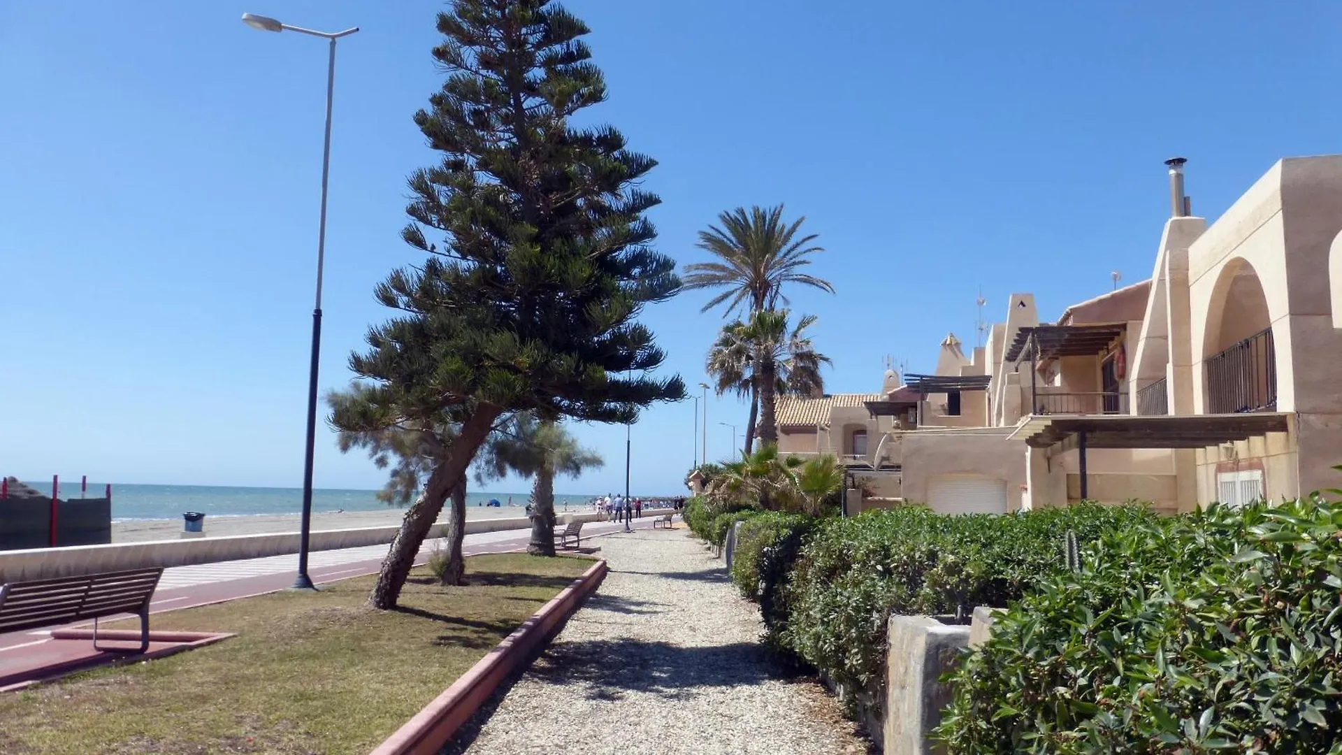 Lovely 2 Bedroom Apartment With Pool Roquetas de Mar