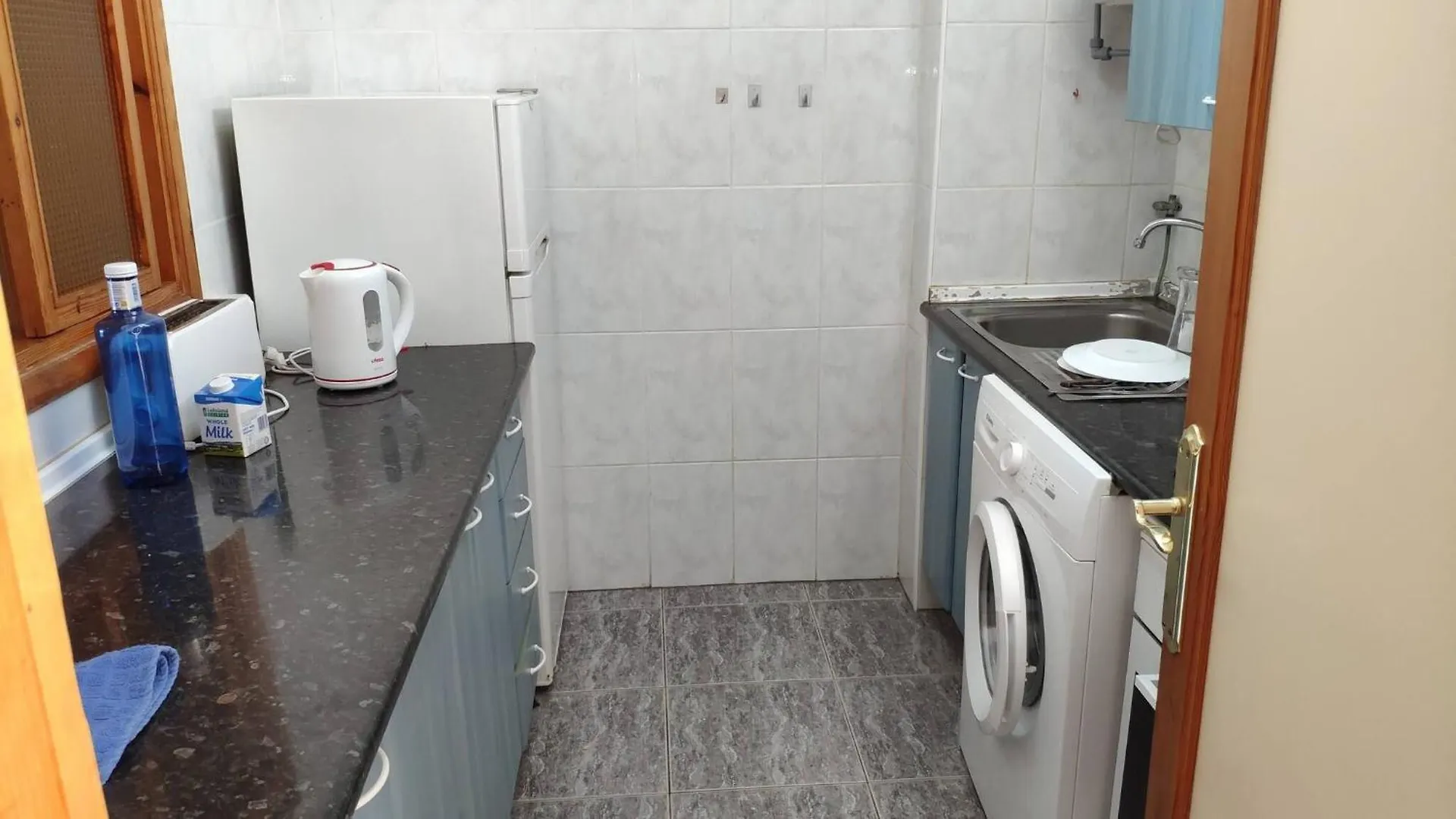 Lovely 2 Bedroom Apartment With Pool Roquetas de Mar