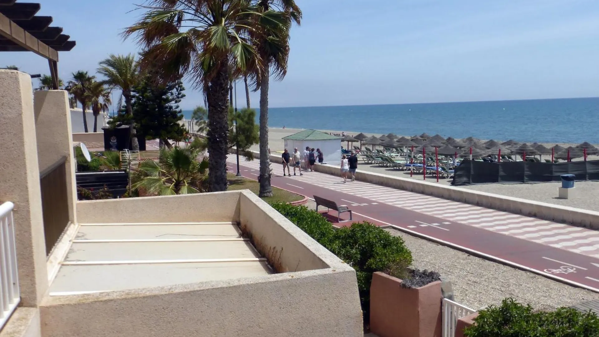 Lovely 2 Bedroom Apartment With Pool Roquetas de Mar Spanien