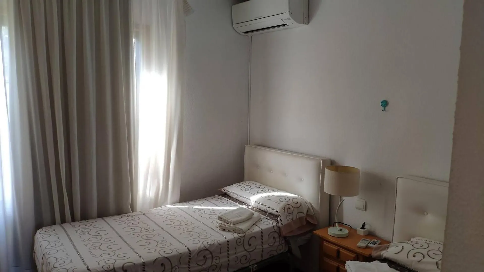 Lovely 2 Bedroom Apartment With Pool Roquetas de Mar Spanyolország