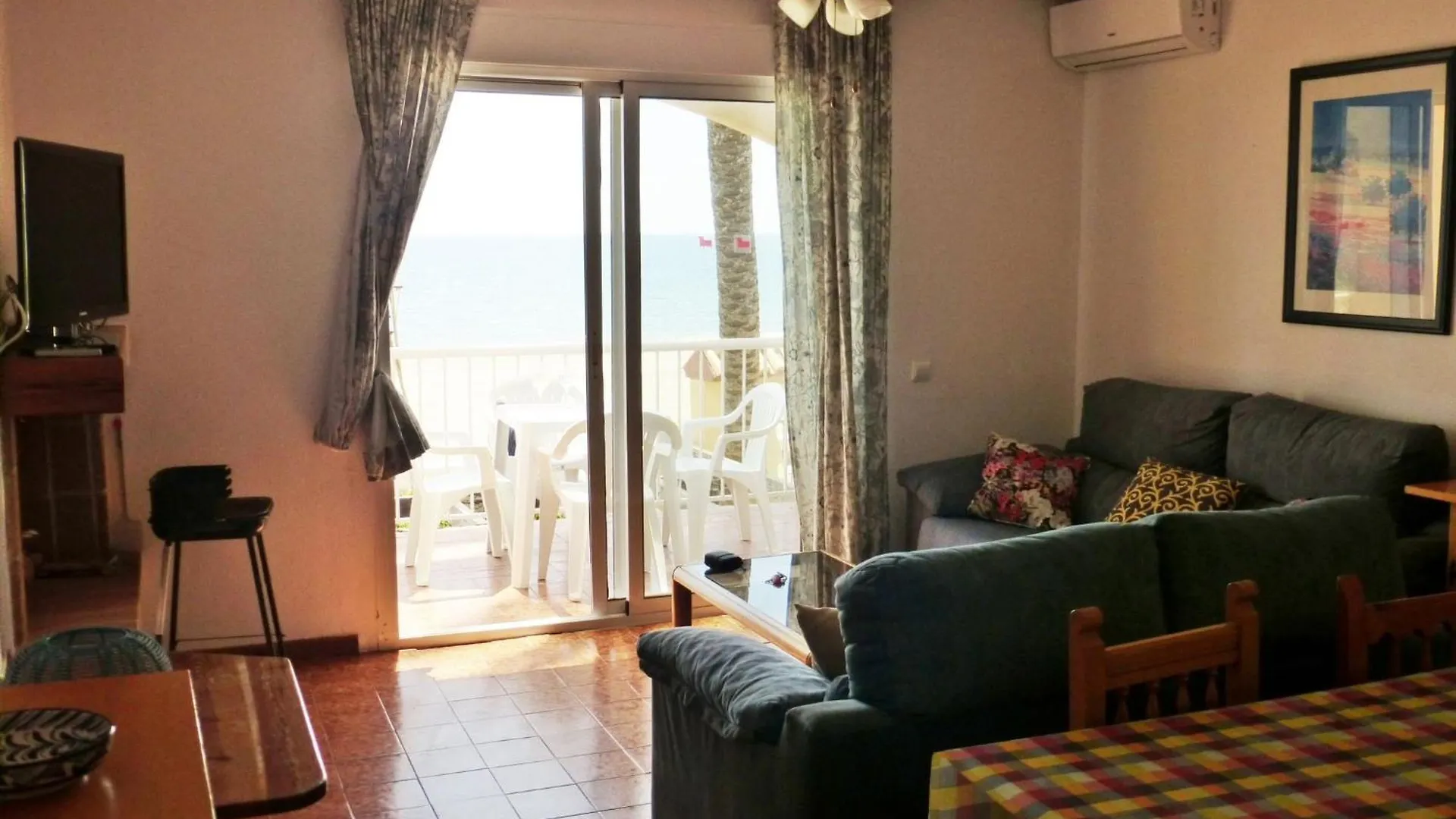 Lovely 2 Bedroom Apartment With Pool Roquetas de Mar